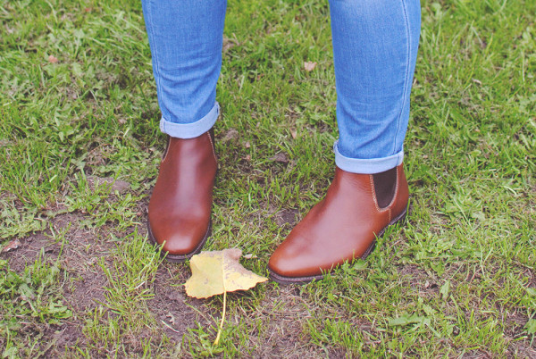 Cropped Jeans with Boots
