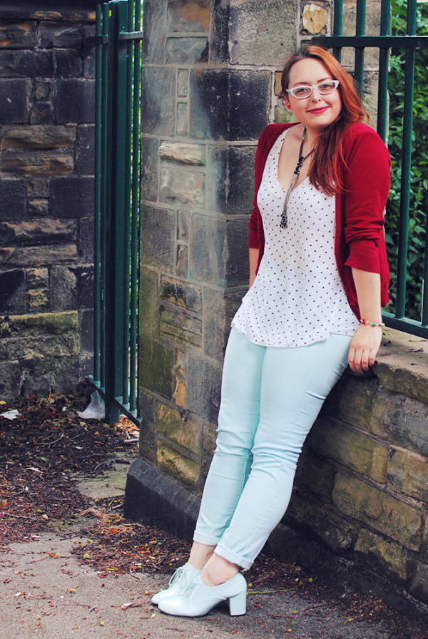 Mint jeans outfit post
