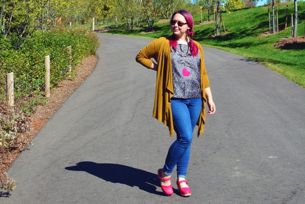 Casual & Colourful What To Wear For City Exploring Outfit